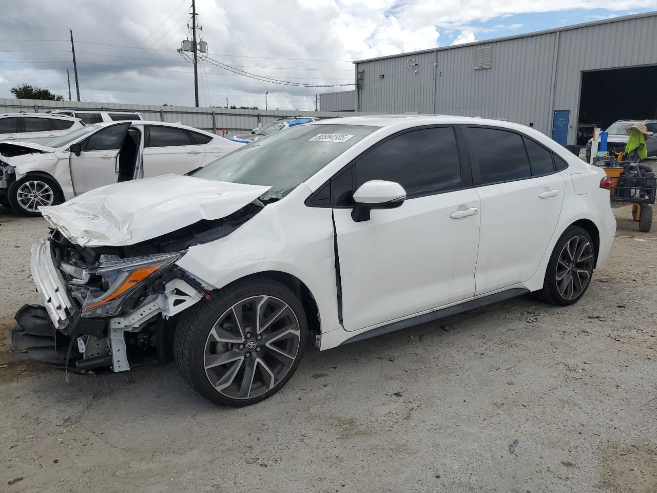 Toyota Corolla Xse Image 1