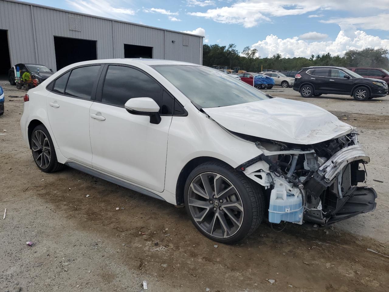 Toyota Corolla Xse Image 10