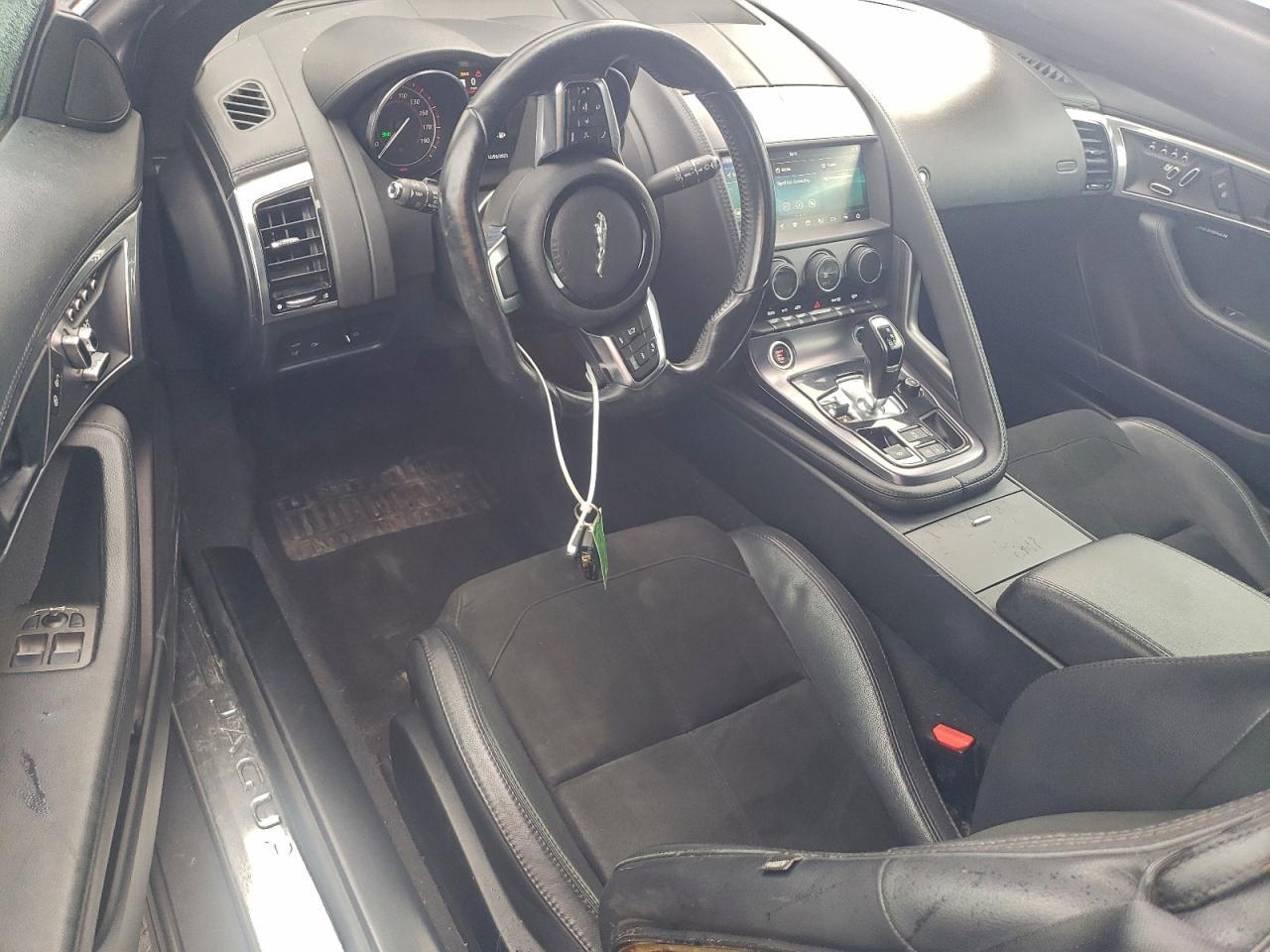 Jaguar F-TYPE Image 8