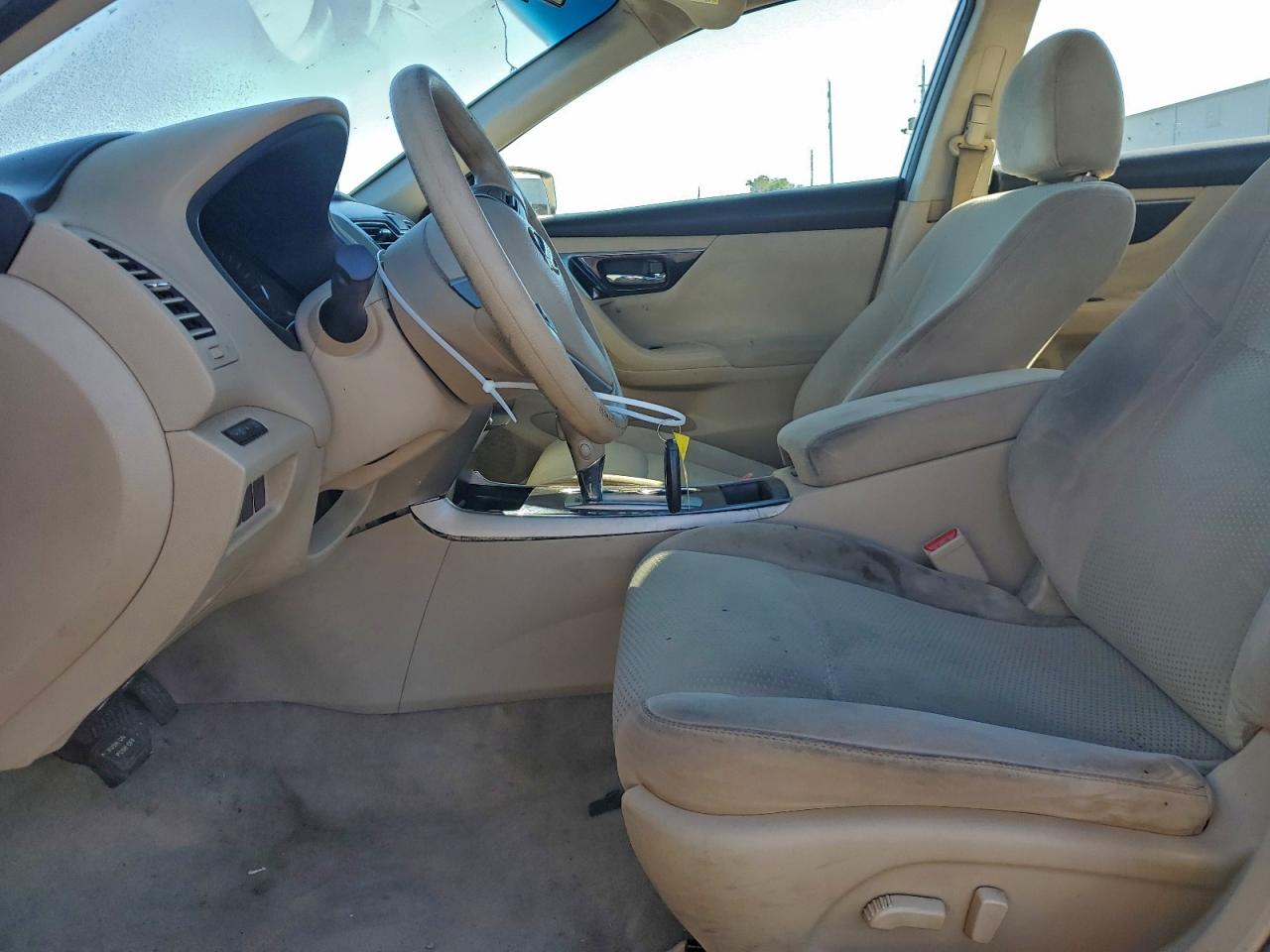 Nissan Altima 2.5 Image 6