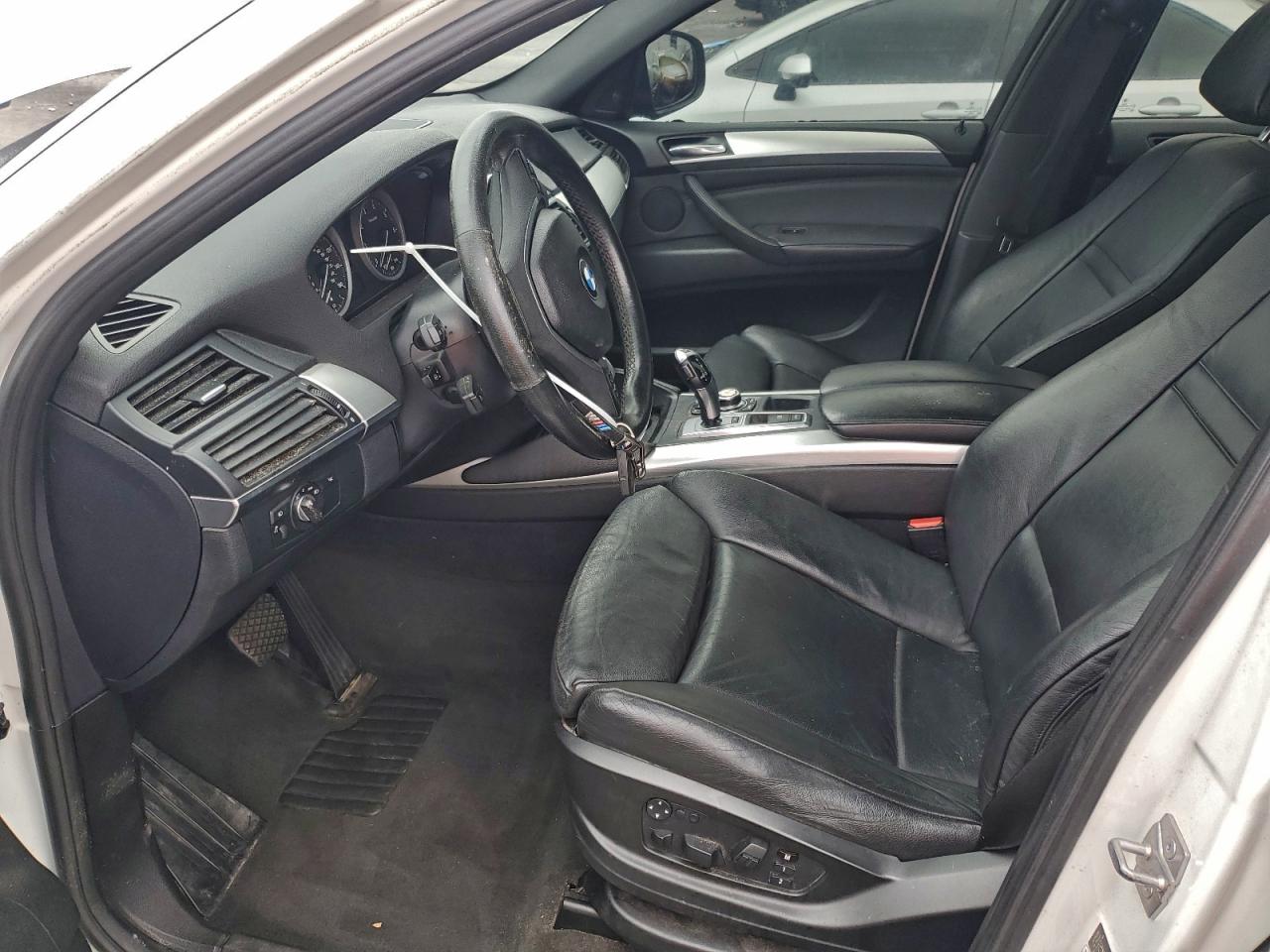 BMW X Series Xdrive50i Image 11