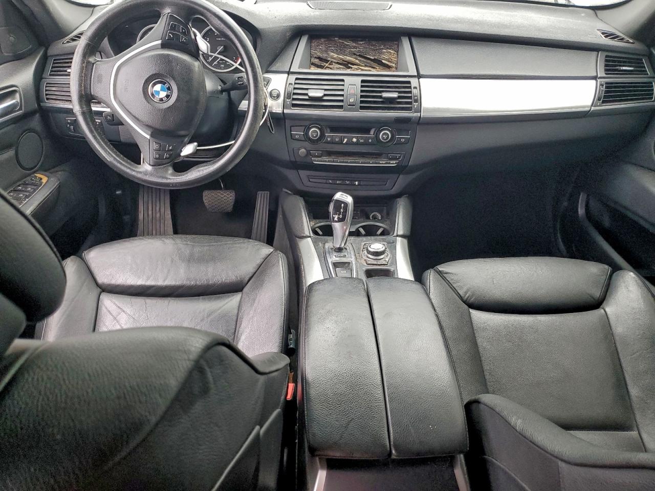 BMW X Series Xdrive50i Image 12