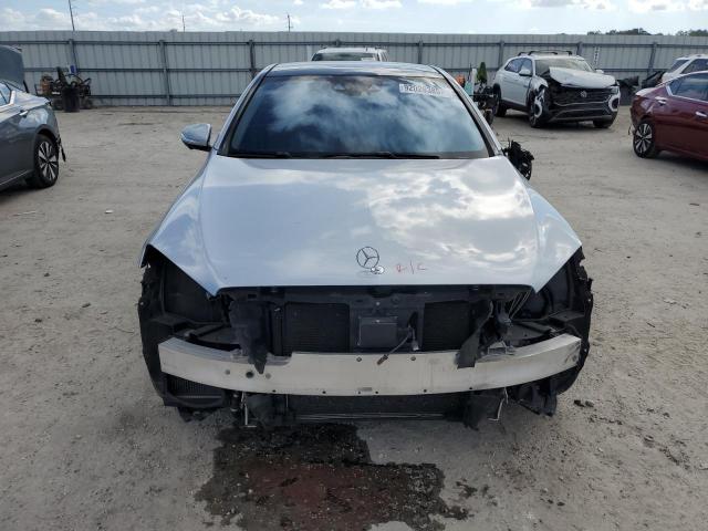 Mercedes-Benz S-Class 550 Image 12