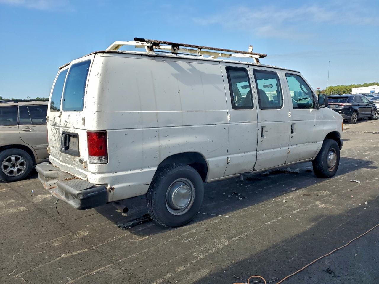 Ford E-250 E250 Van Image 4