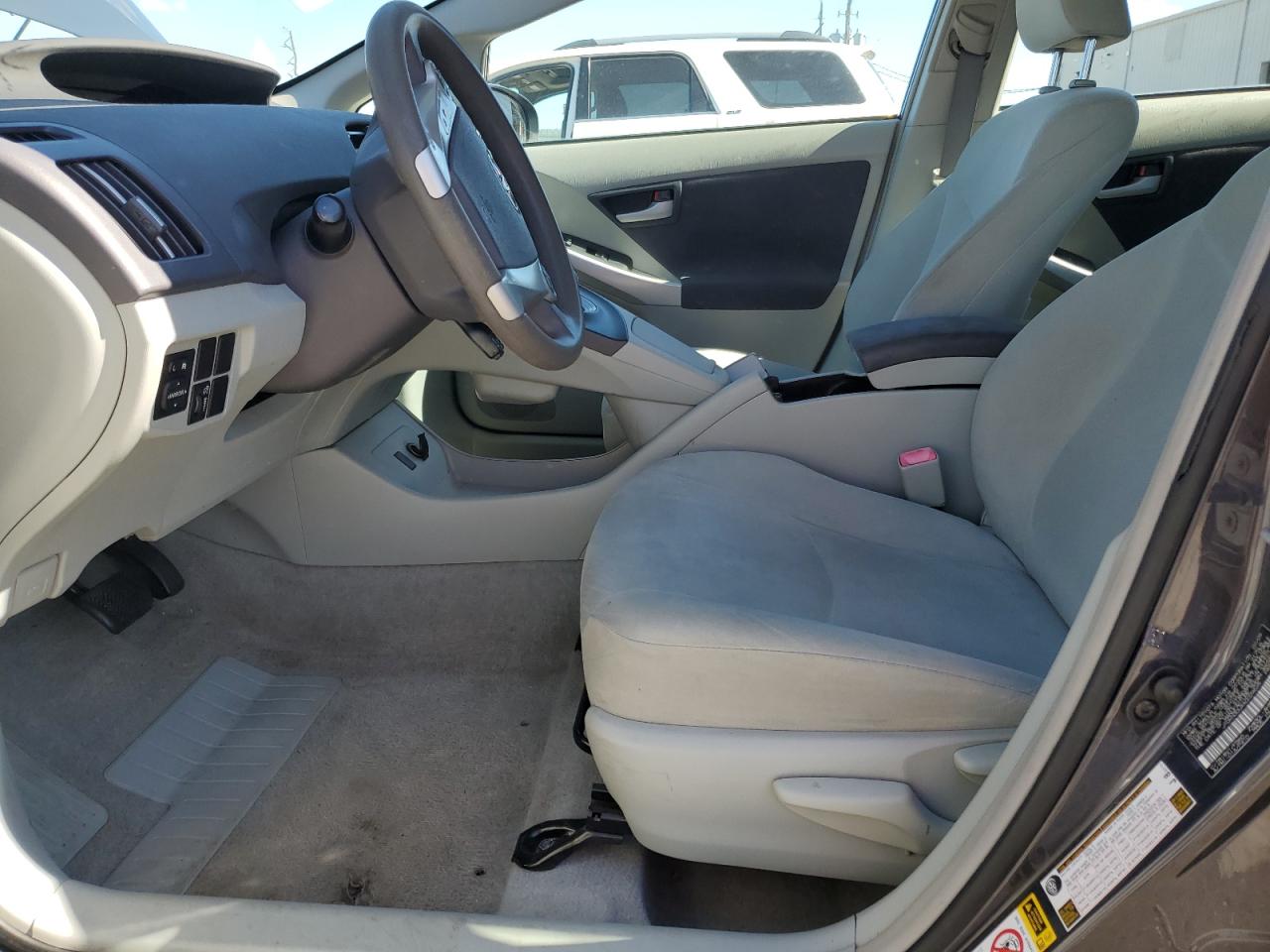 Toyota Prius Image 11