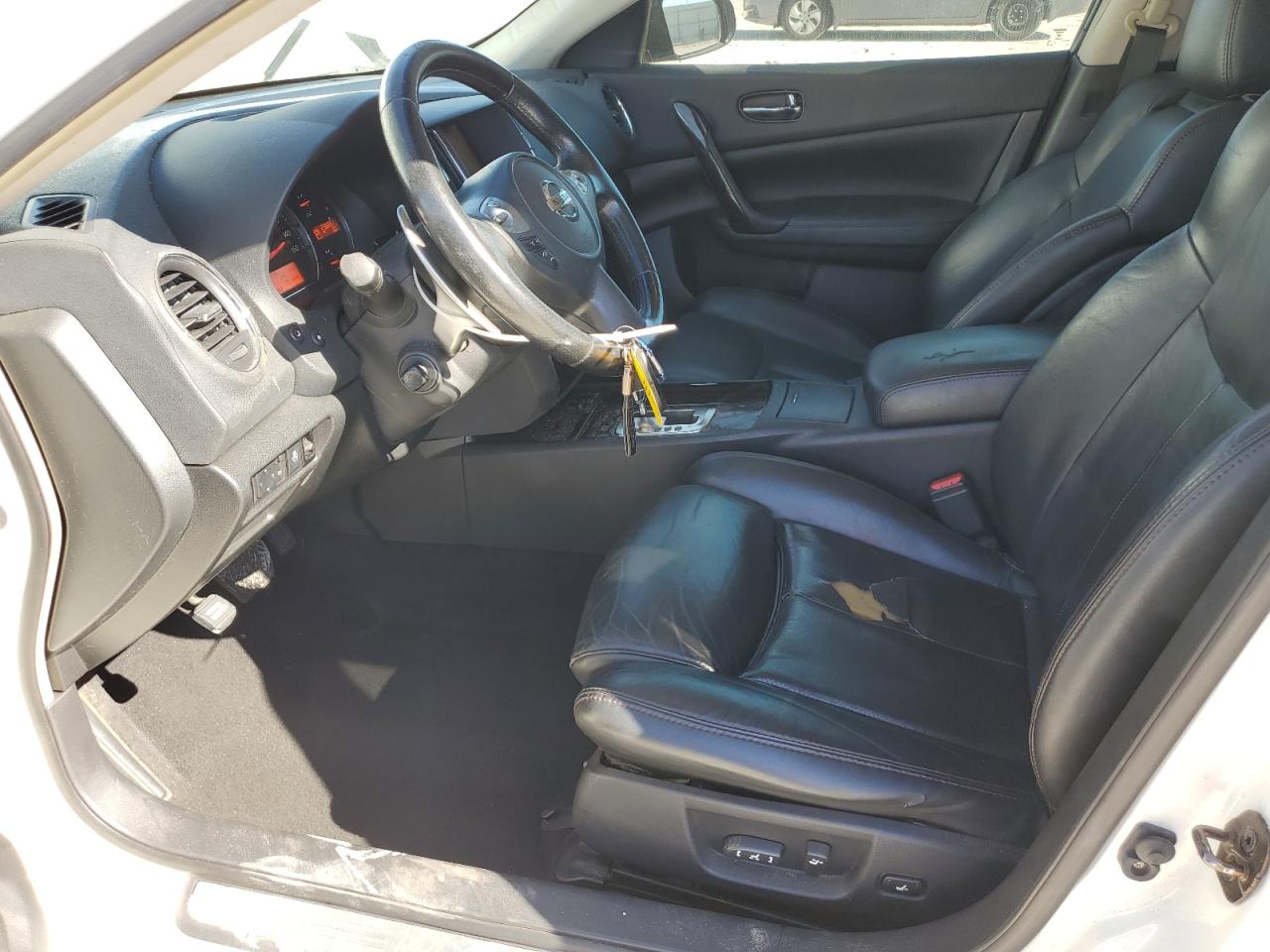 Nissan Maxima S Image 11