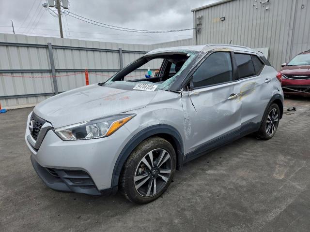  Salvage Nissan Kicks