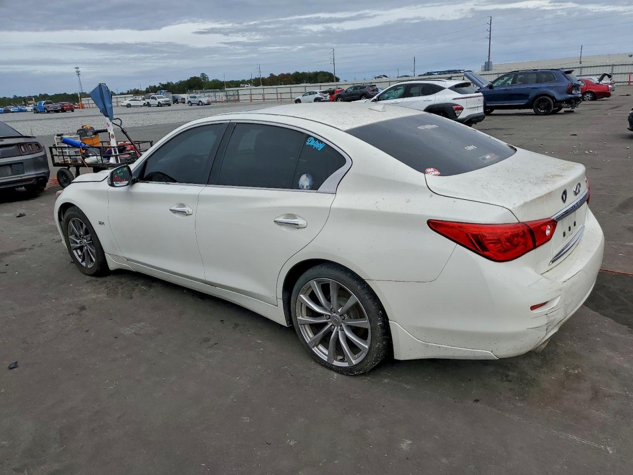INFINITI Q50 Premium Image 2