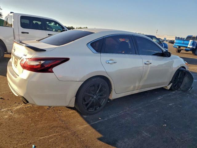 Nissan Altima 2.5 Image 5