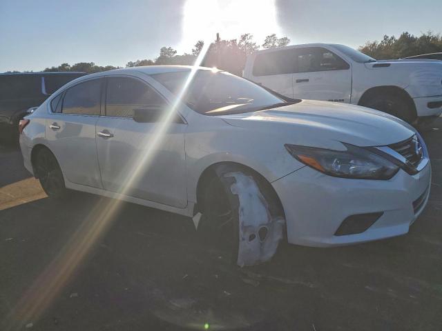 Nissan Altima 2.5 Image 3