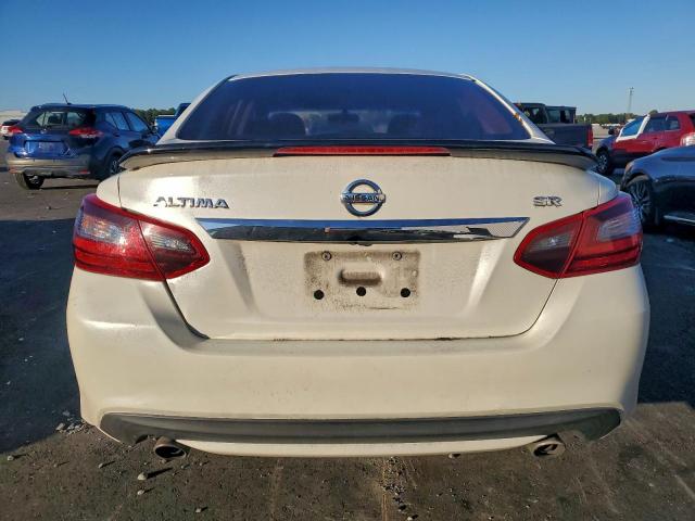 Nissan Altima 2.5 Image 8