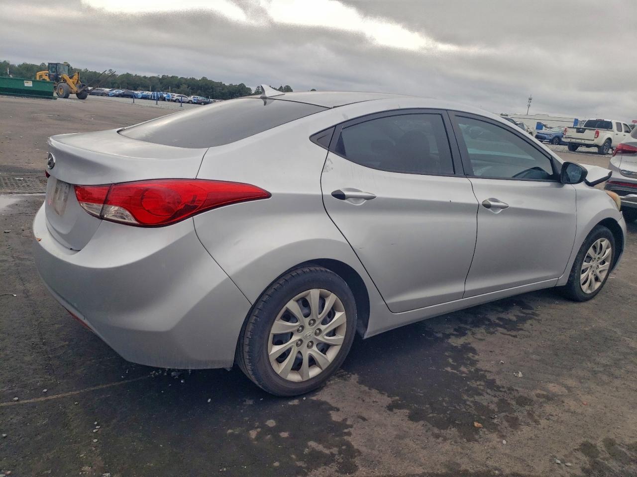 Hyundai ELANTRA Gls Image 3