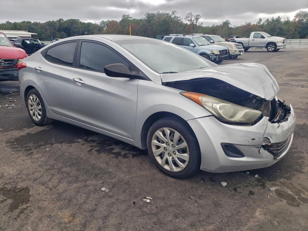 Hyundai ELANTRA Gls Image 5