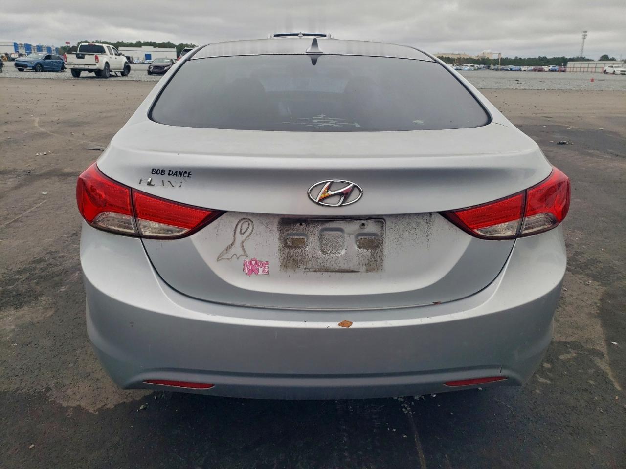 Hyundai ELANTRA Gls Image 6