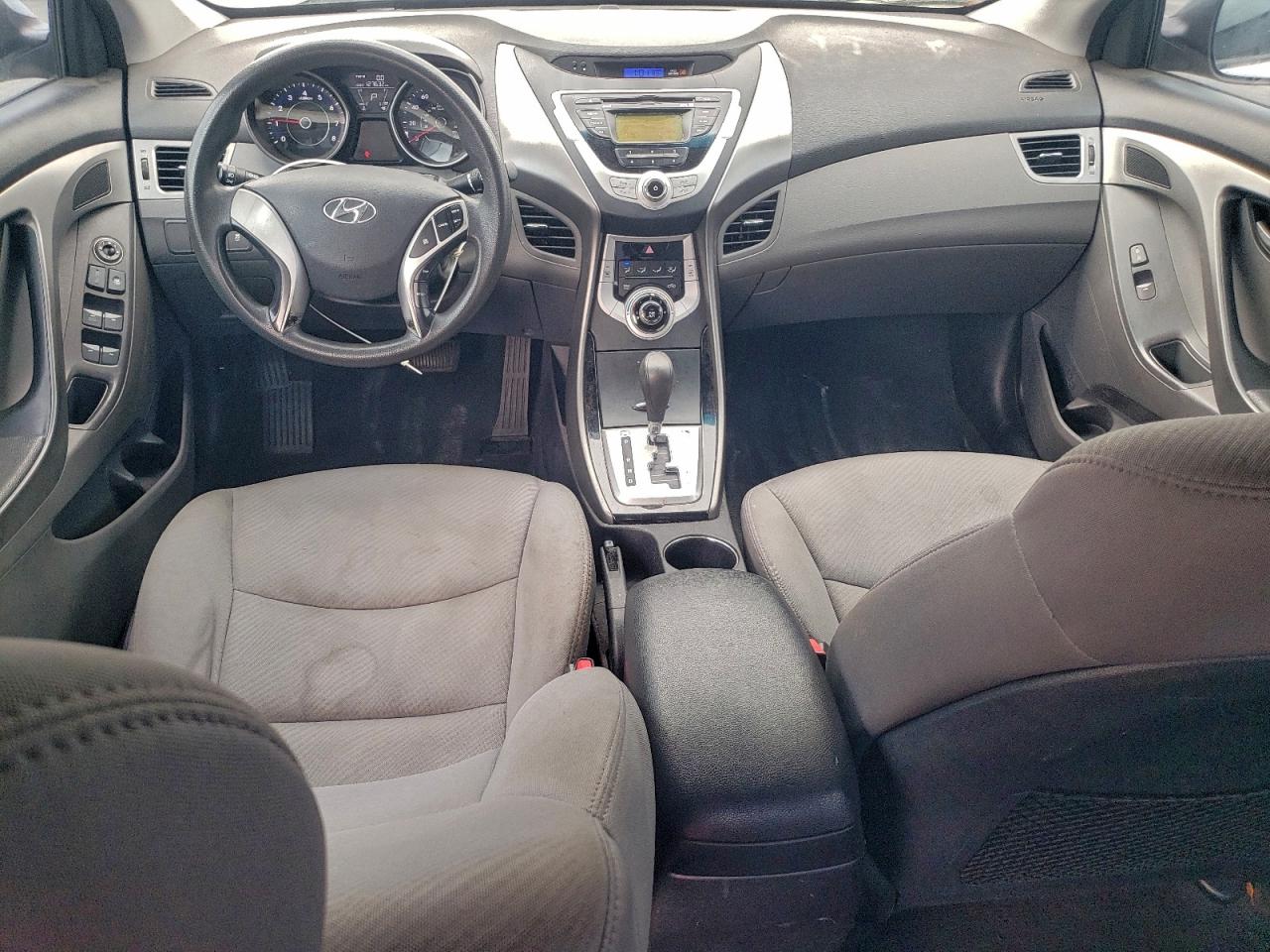Hyundai ELANTRA Gls Image 8