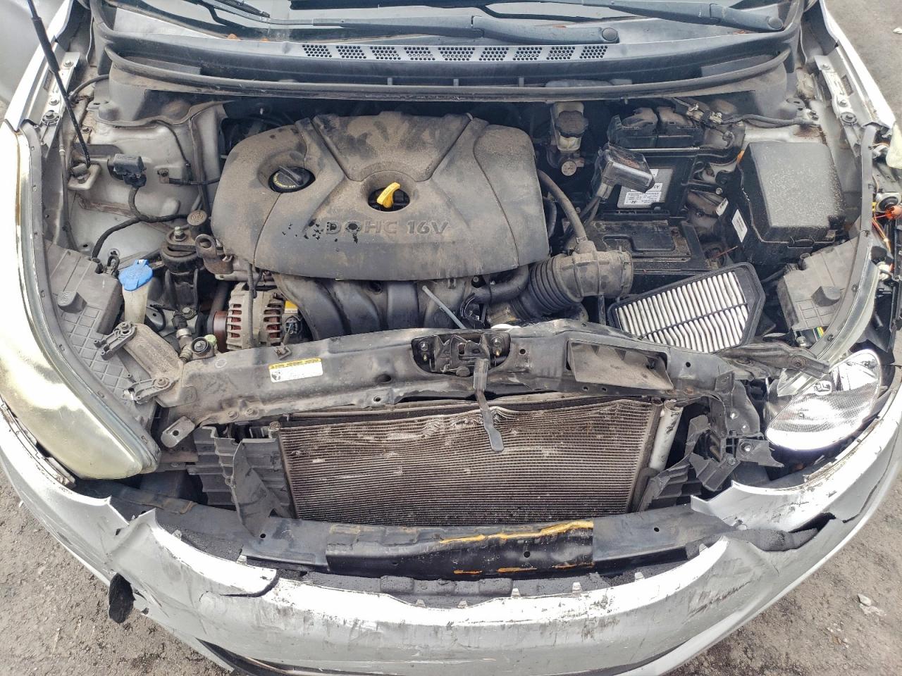 Hyundai ELANTRA Gls Image 2