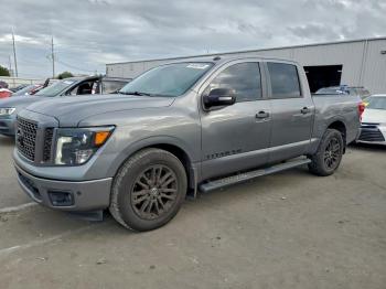  Salvage Nissan Titan