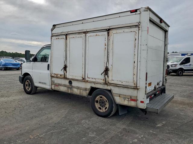 GMC Savana Cutaway G3500 Image 8