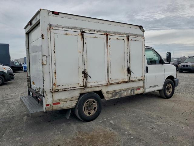 GMC Savana Cutaway G3500 Image 12