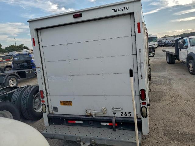 GMC Savana Cutaway G3500 Image 9