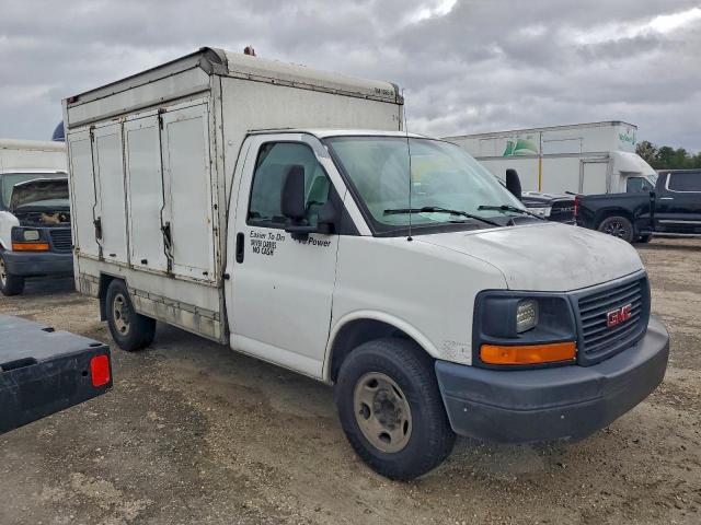 GMC Savana Cutaway G3500 Image 12