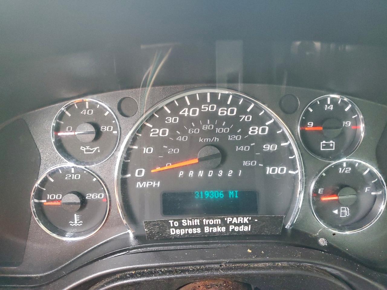 GMC Savana Cutaway G3500 Image 11