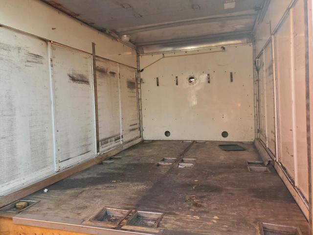 GMC Savana Cutaway G3500 Image 12