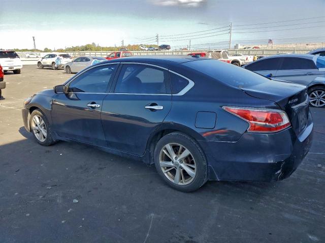 Nissan Altima 2.5 Image 2