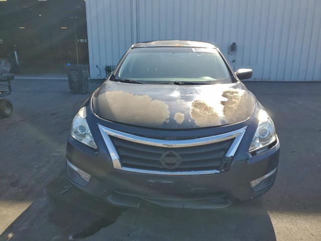 Nissan Altima 2.5 Image 3