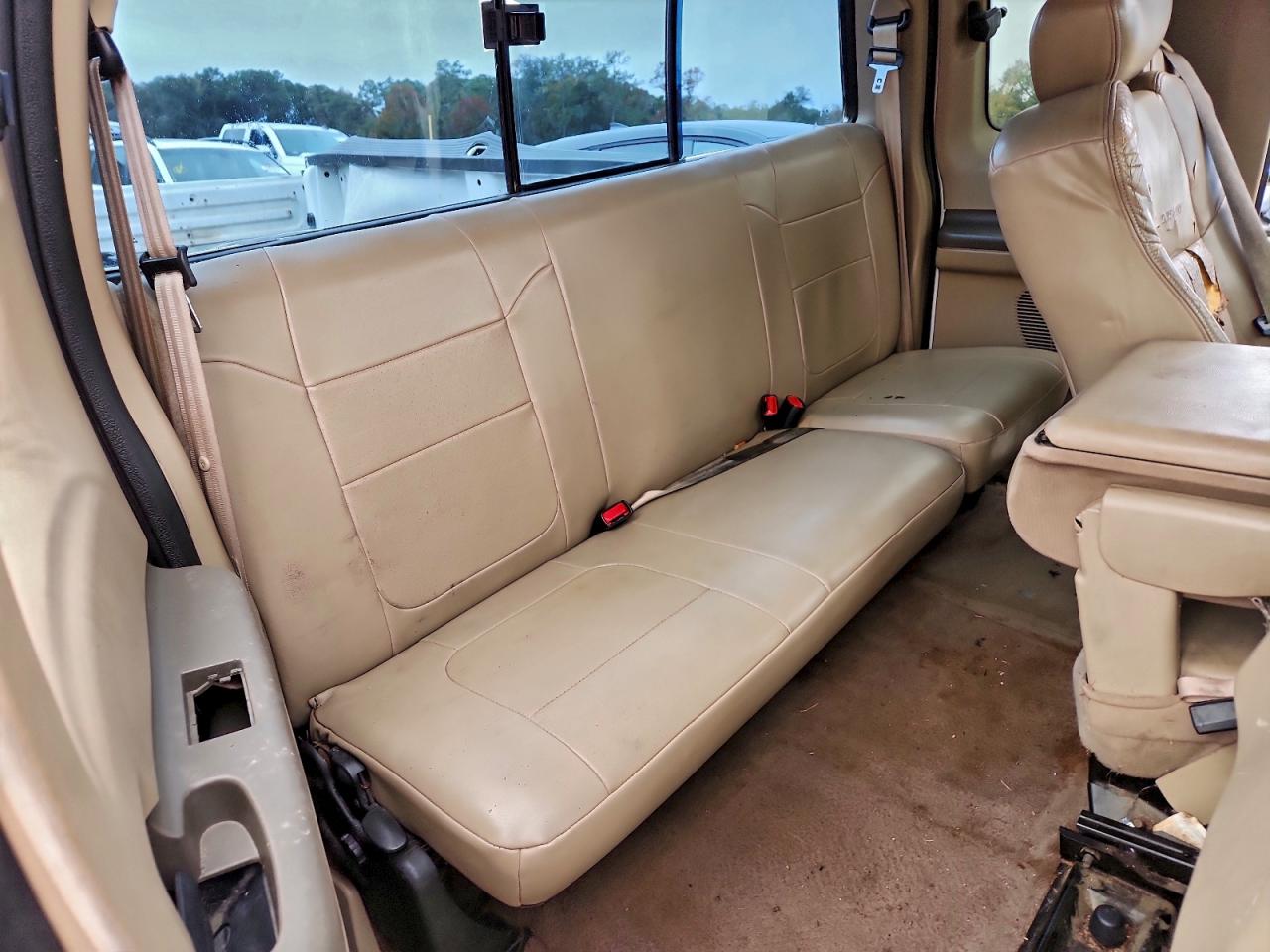 Ford F-250 Super Duty Image 2