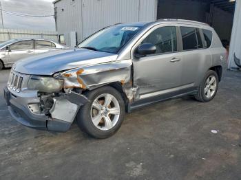  Salvage Jeep Compass