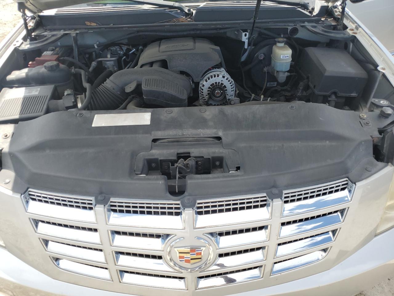 Cadillac Escalade Premium Image 11