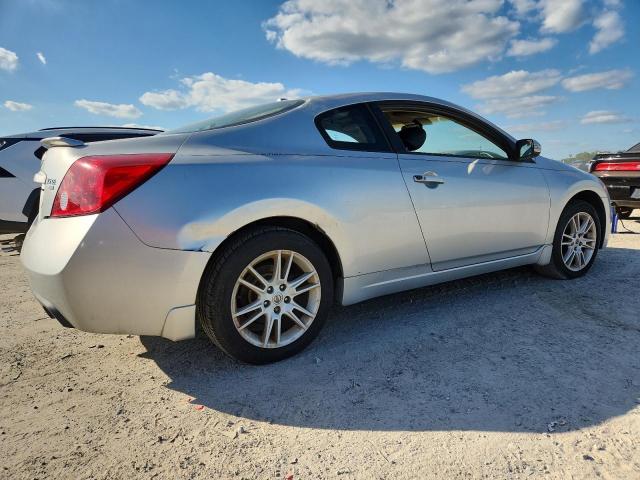 Nissan Altima 3.5se Image 2