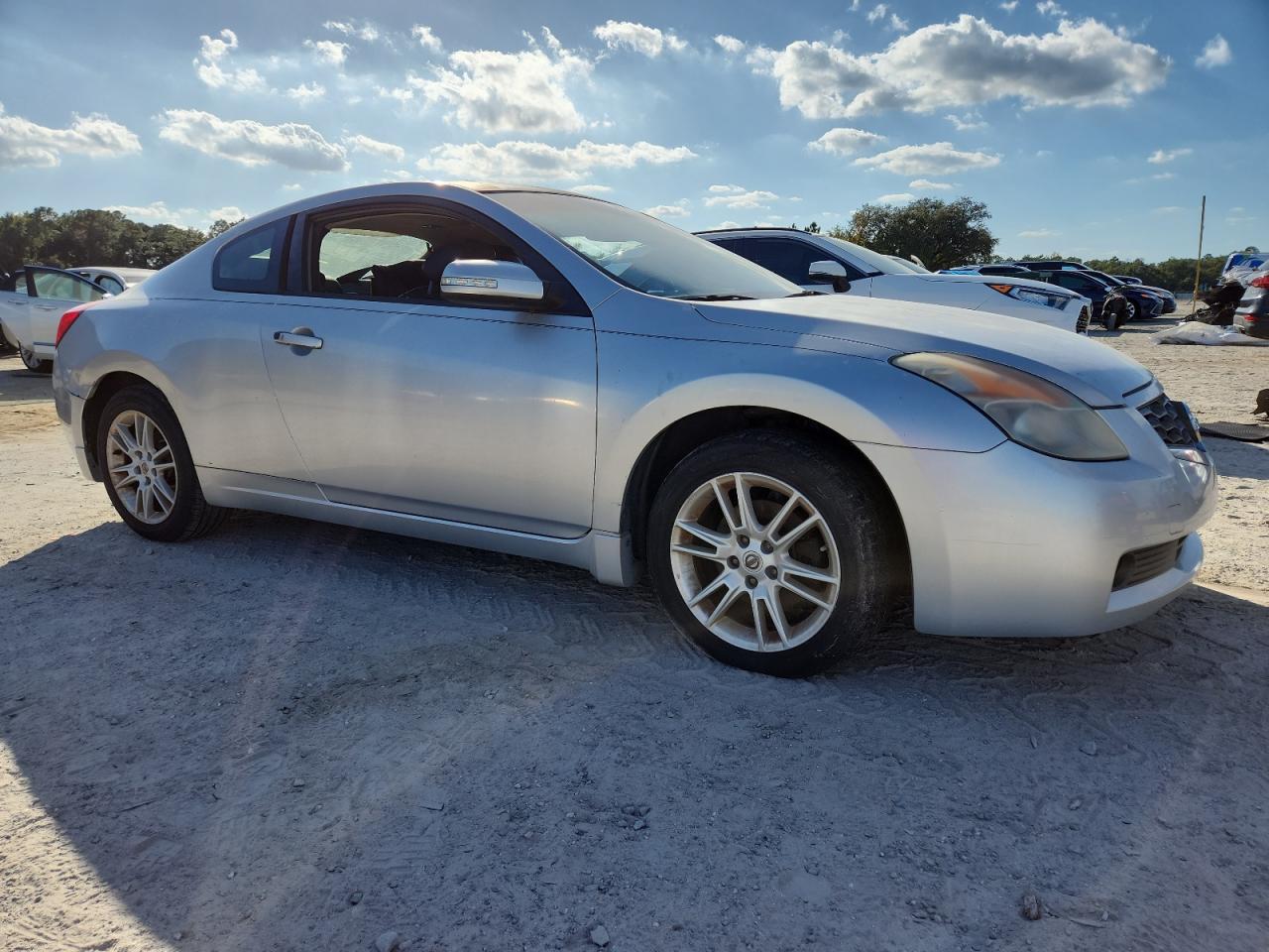 Nissan Altima 3.5se Image 12