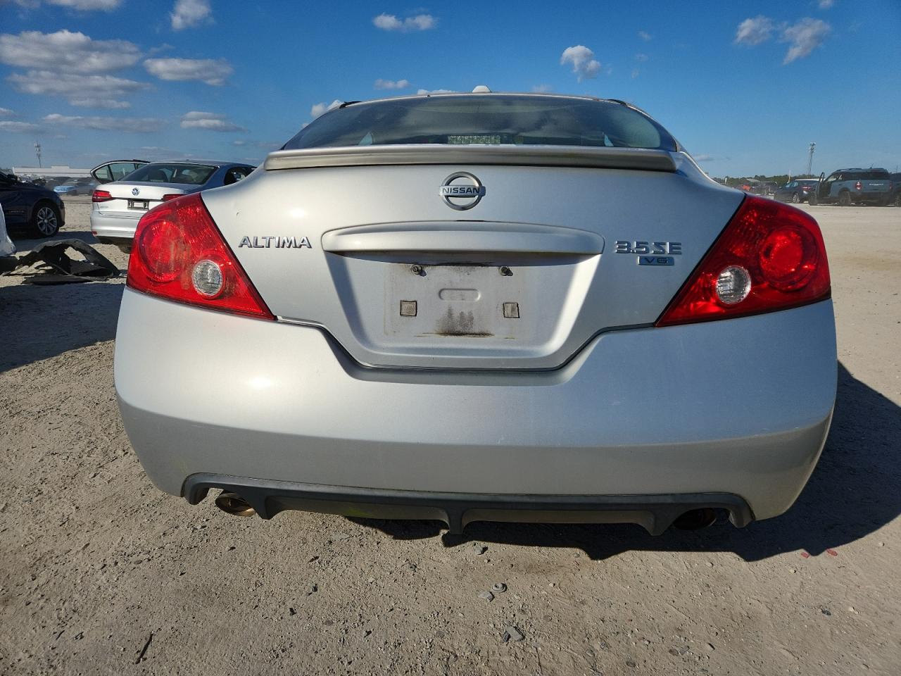 Nissan Altima 3.5se Image 10