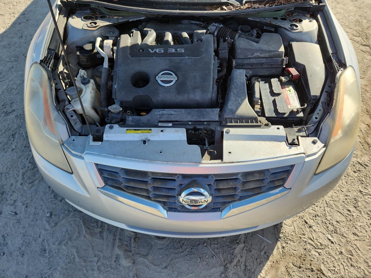 Nissan Altima 3.5se Image 6