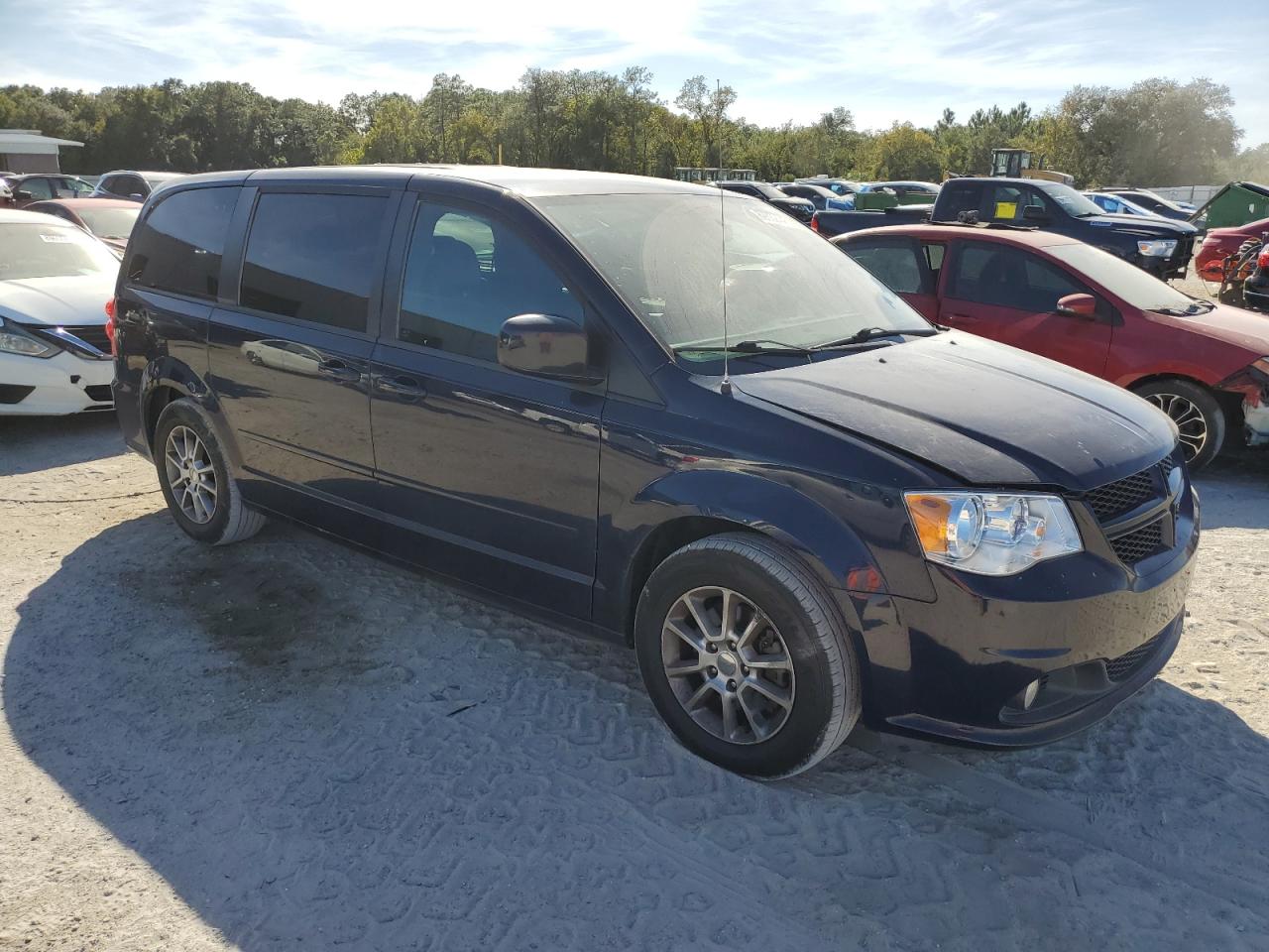 Dodge Caravan R/t Image 11