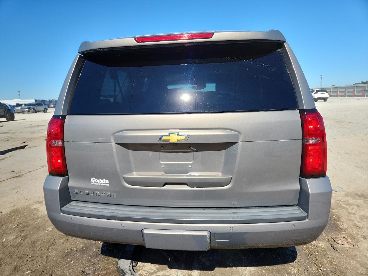 Chevrolet Suburban C1500 Lt Image 5