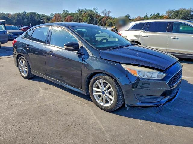 Ford Focus Se Image 8