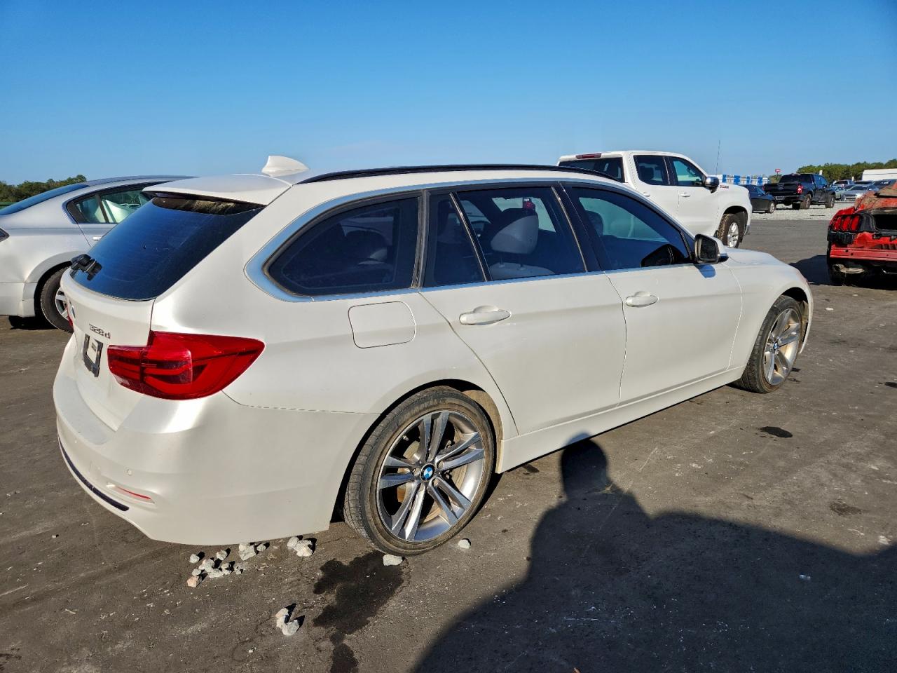 BMW 3 Series D Xdrive Image 11