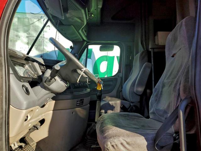 Freightliner Cascadia Image 5