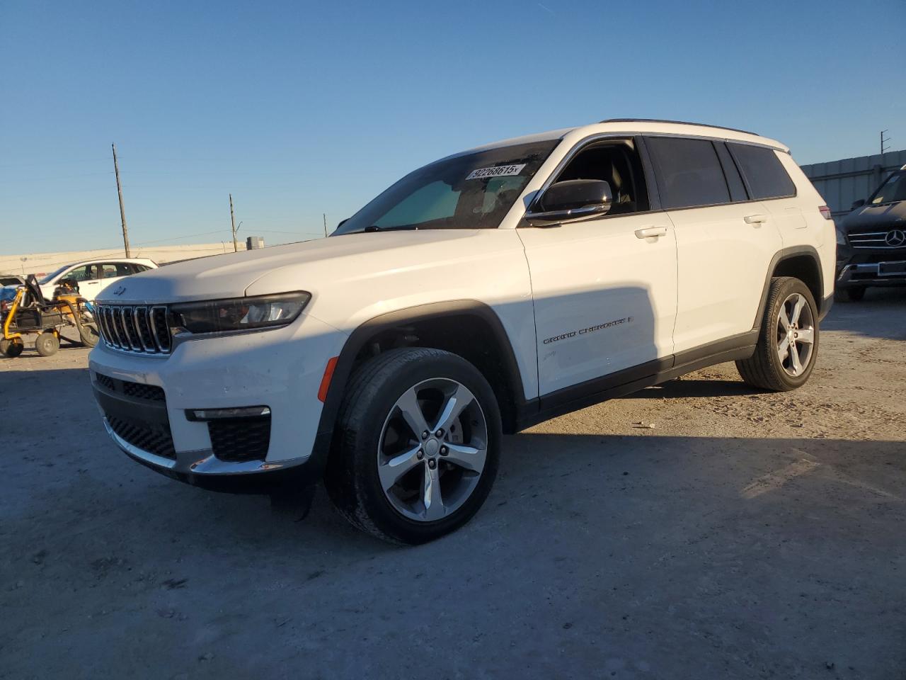 Jeep Grand Cherokee L Limited Image 1