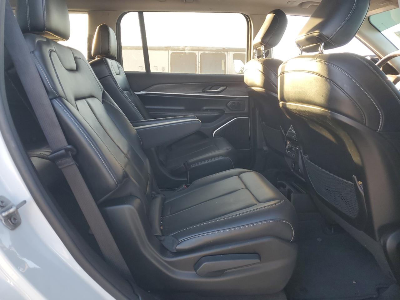 Jeep Grand Cherokee L Limited Image 10