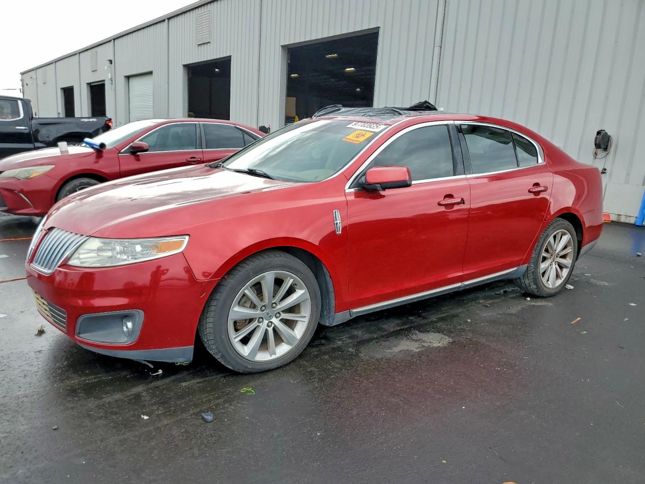 Lincoln MKS Image 1