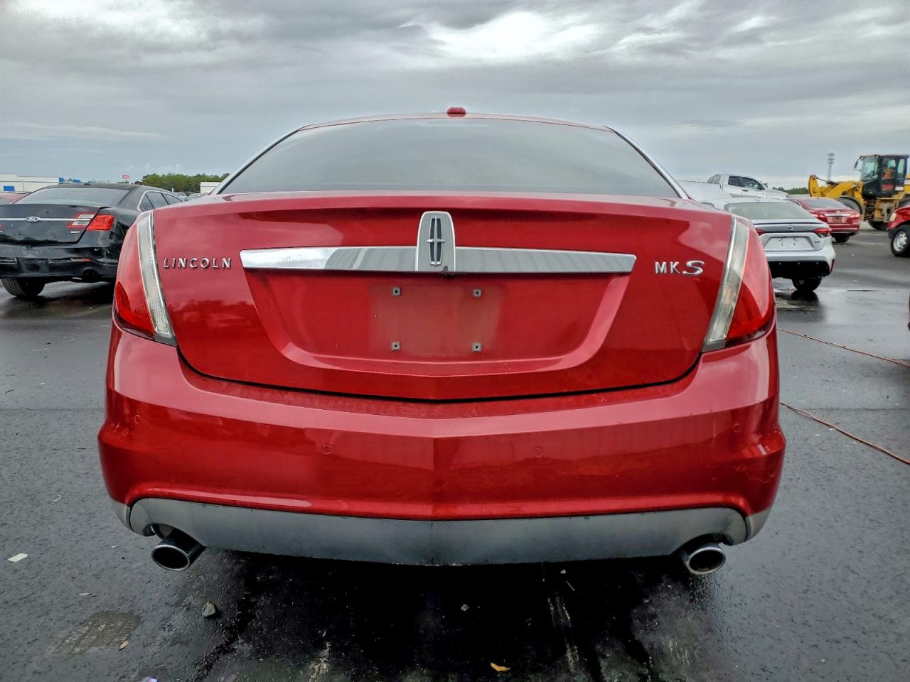 Lincoln MKS Image 6