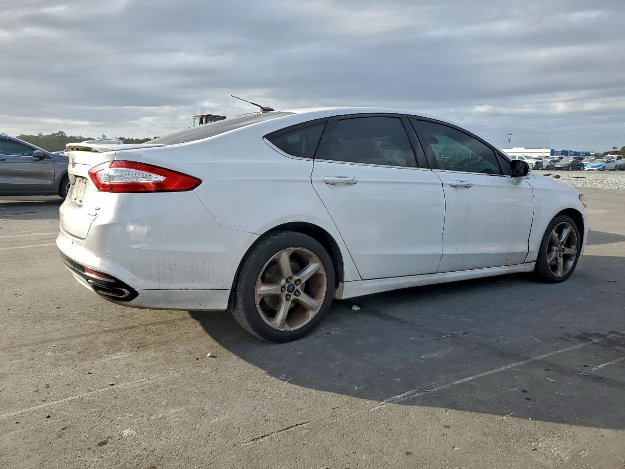 Ford Fusion Se Image 3