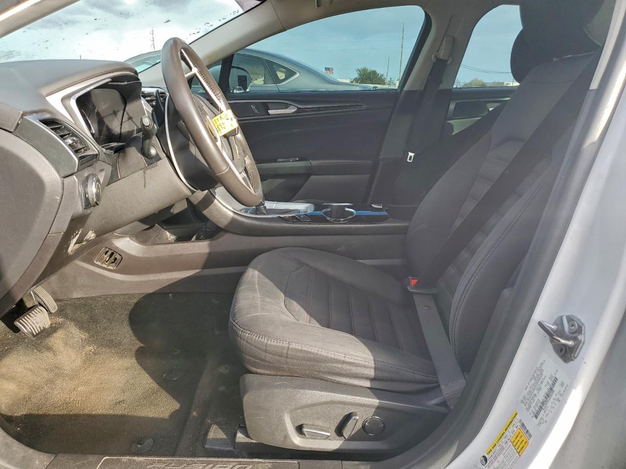 Ford Fusion Se Image 11