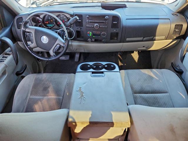 Chevrolet Silverado C1500 Lt Image 3