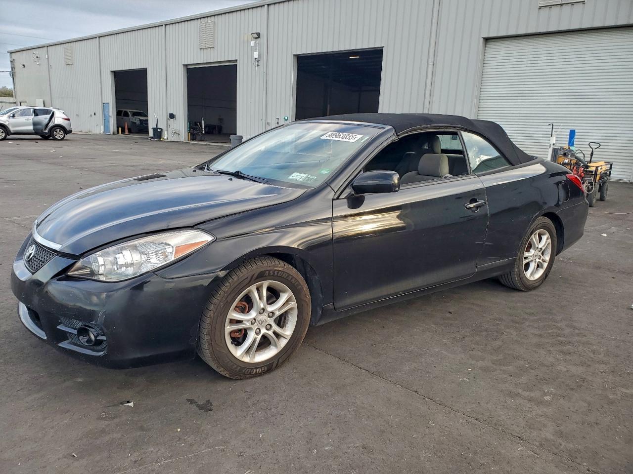 Toyota Camry Se Image 1