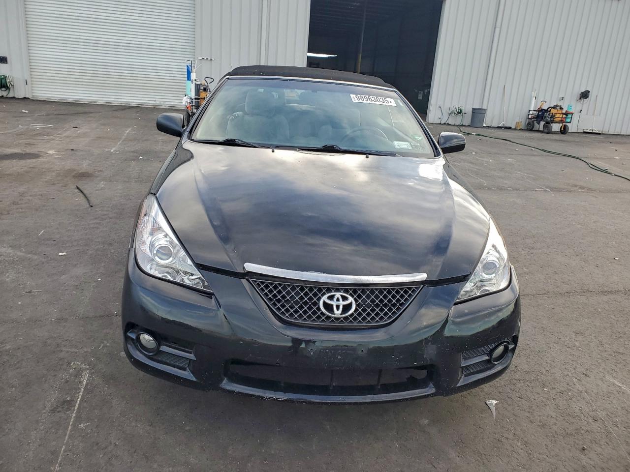 Toyota Camry Se Image 7